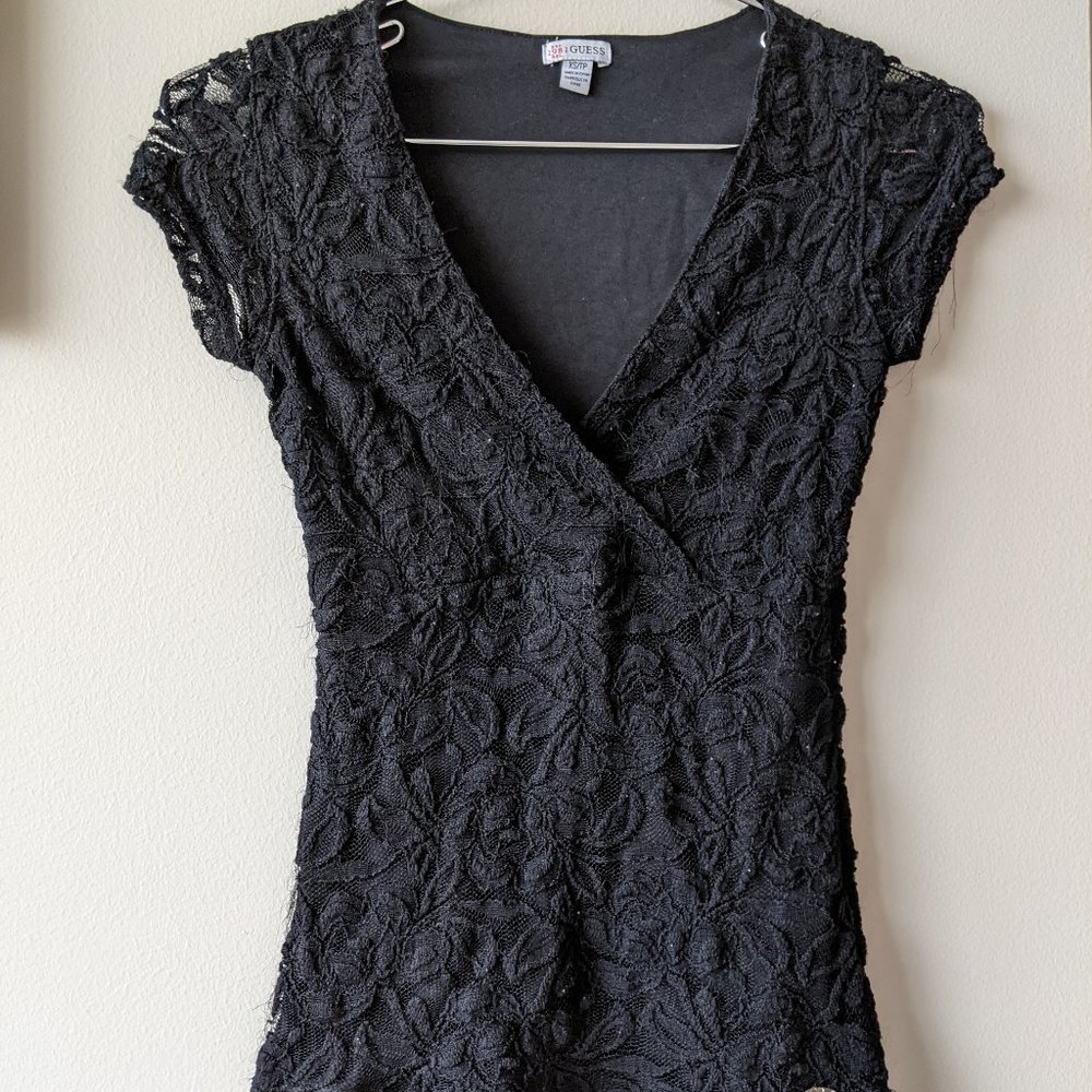 GUESS Black lace short sleeve top blouse V neck XS